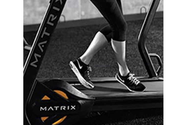 Беговая дорожка Matrix S-Drive Performance Trainer фото 3