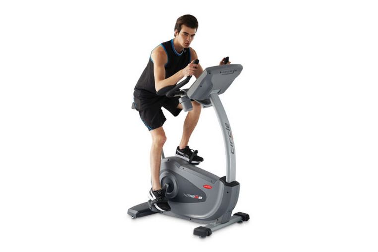 Вертикальный велотренажер Circle Fitness B8 фото 2