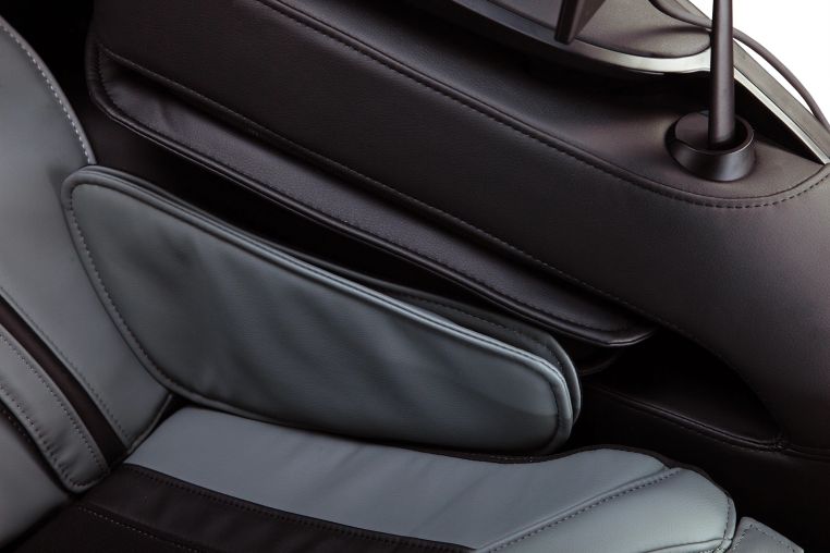 Домашнее массажное кресло Casada Skyliner 3 черно-серое фото 5